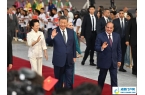 习近平抵达开罗对埃及进行国事访问